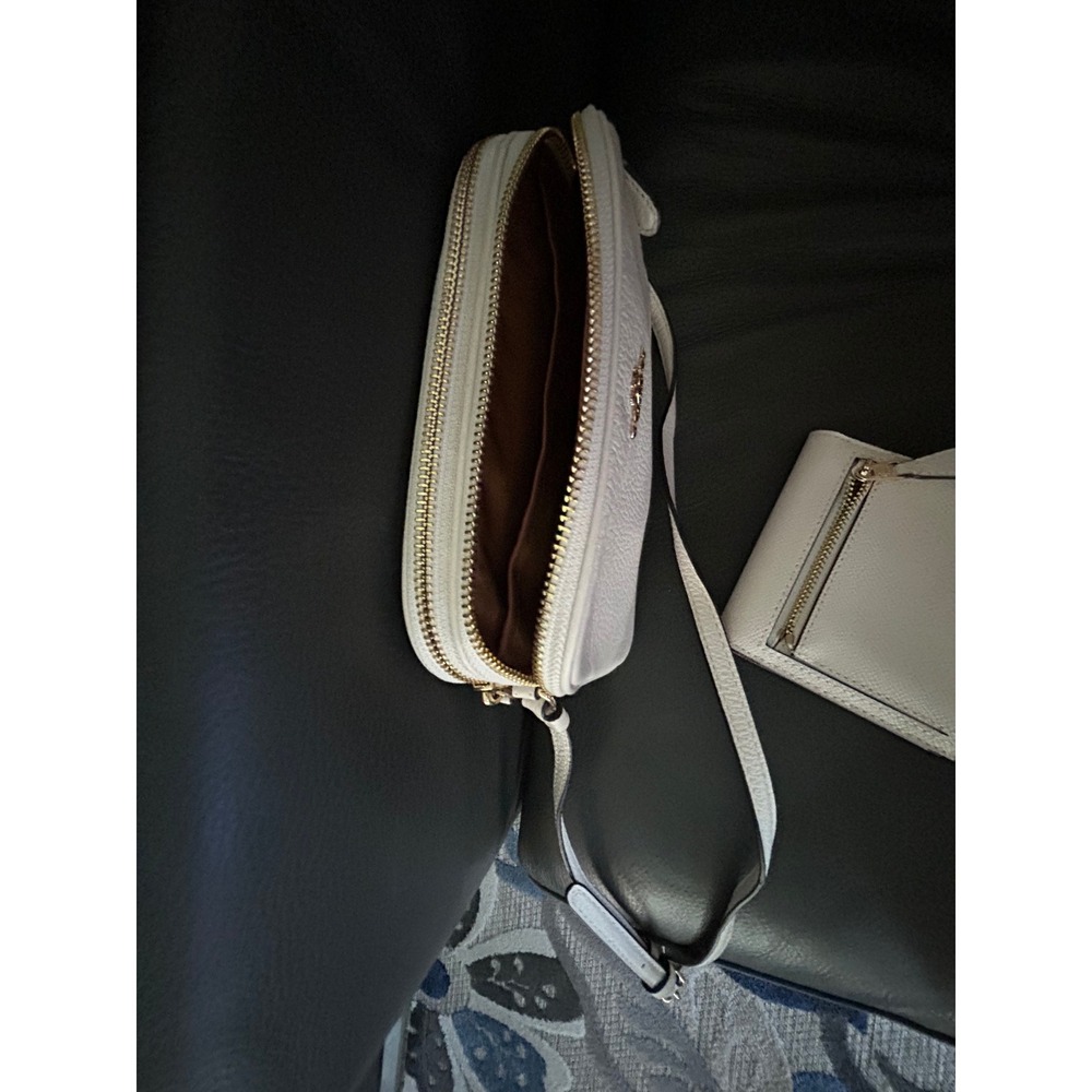 Coach Double Zip Crossbody Bag Pebbled Leather Chalk White Gold Tone Hardware - Picture 5 of 8